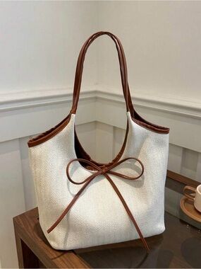Women’s Cream & Brown Bow Tote Bag